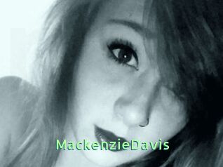 Mackenzie_Davis