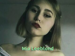 Mia_Leeblond