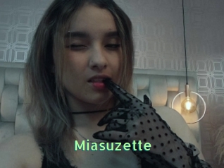 Miasuzette
